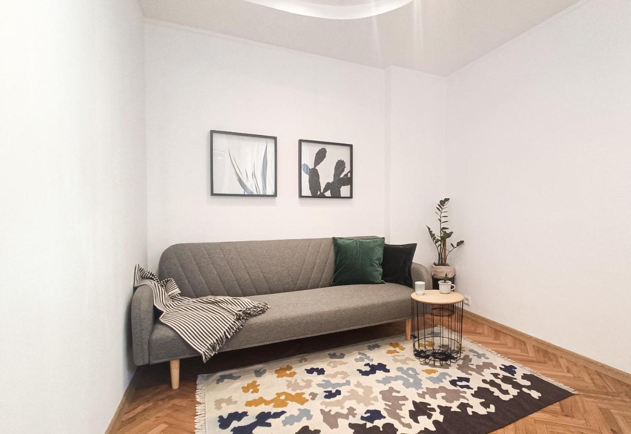 Apartment Balabanov ヴァルナ エクステリア 写真