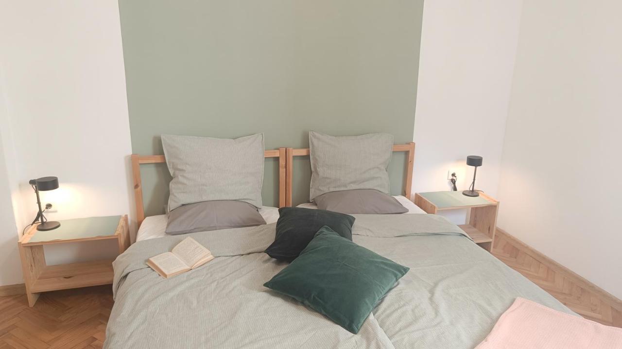 Apartment Balabanov ヴァルナ エクステリア 写真